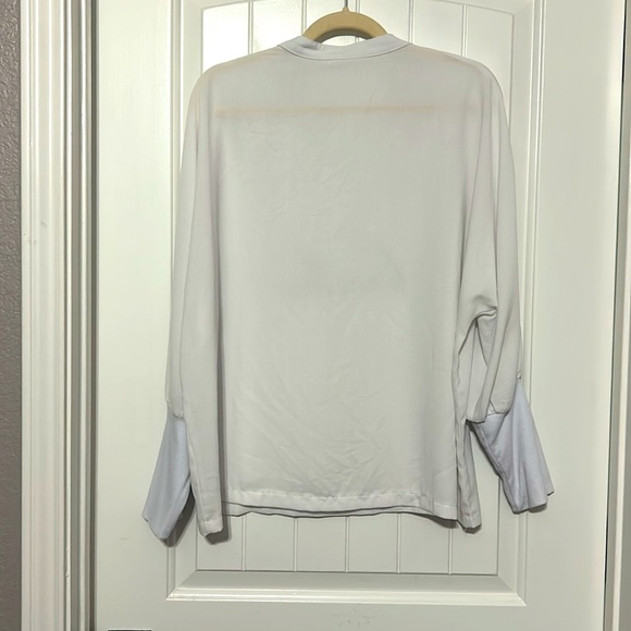 ‘Just Breathe’ White Long Sleeve Oversized Top. Size L $13 - Picture 2 of 6